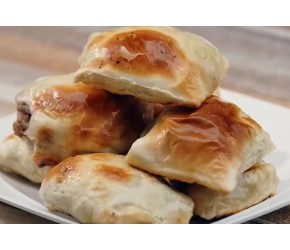 新疆早餐烤包：探寻美食与文化的交融