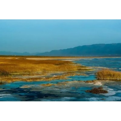 新疆盐湖景区图2