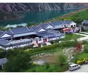 新疆玛纳斯：自驾畅游“天山地理画廊” 带火民宿餐饮消费